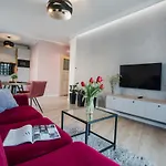 W&k - White&grey - Klimatyzacja, Faktura Vat, Netflix, Parking W Garazu, Blisko Dworca I Centrum Apartamento