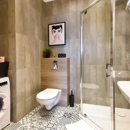 W&k - White&grey - Klimatyzacja, Faktura Vat, Netflix, Parking W Garazu, Blisko Dworca I Centrum Apartmán