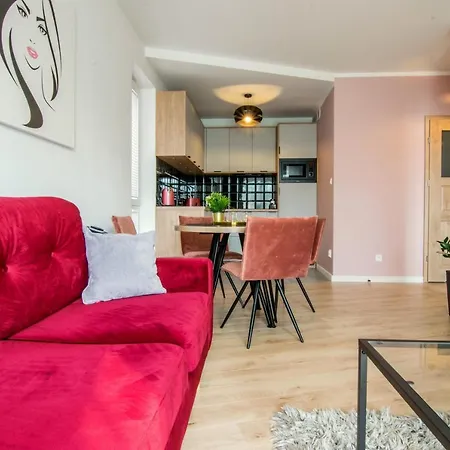 W&k - White&grey - Klimatyzacja, Faktura Vat, Netflix, Parking W Garazu, Blisko Dworca I Centrum * Košalín