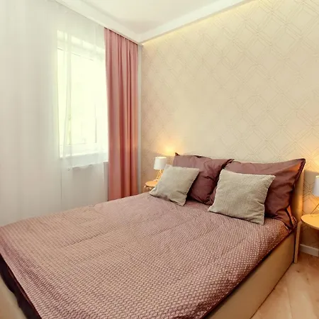 Apartmán W&k - White&grey - Klimatyzacja, Faktura Vat, Netflix, Parking W Garazu, Blisko Dworca I Centrum Košalín